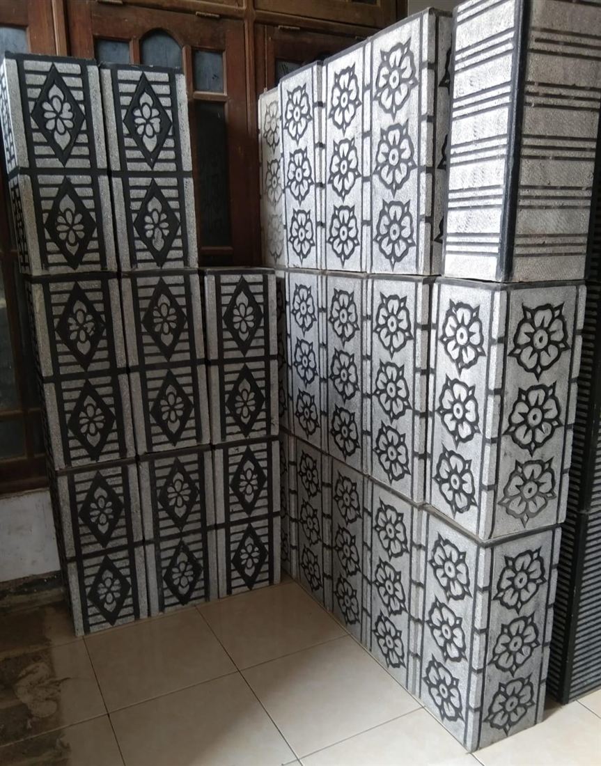 Lisplang beton motif