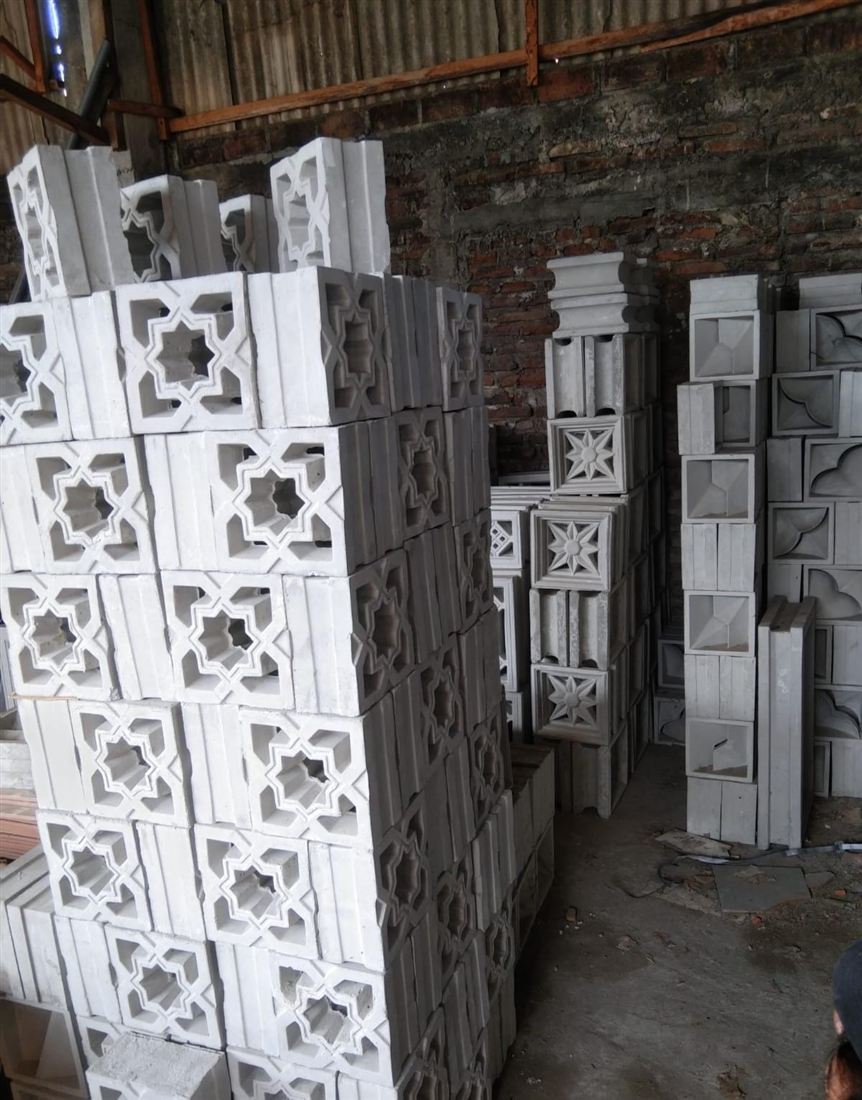 Roster beton putih